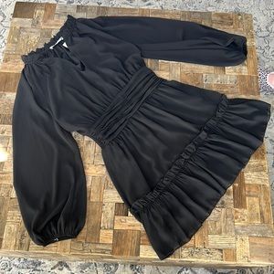 🔴  3/$25 NWT Zara Black Long Sleeve Dress